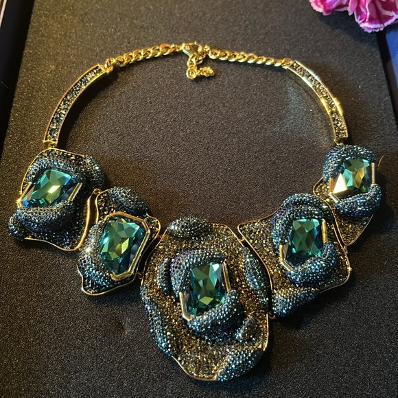 Authentic Swarovski Necklace. - Picture 11 of 17